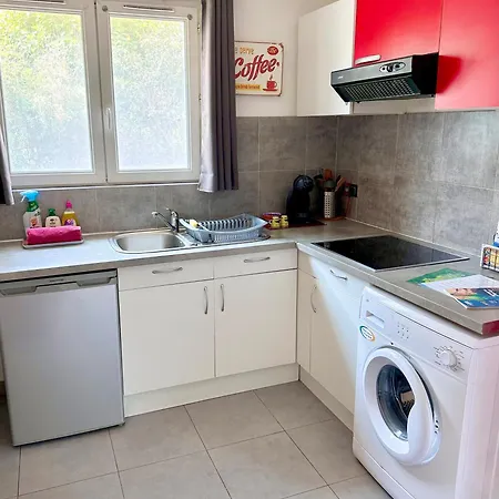 Apartment Au Calme Confort Proche Des Plages - Jardin Wifi Parking Frejus
